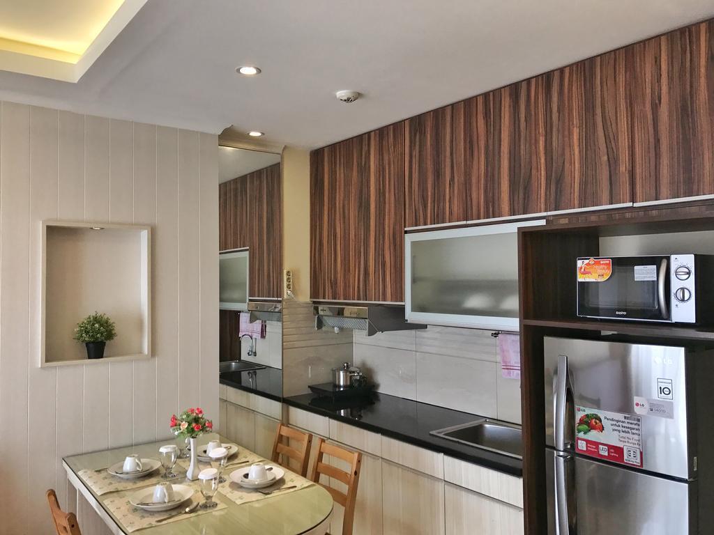 Ravarine Suite Apartment Jacarta Exterior foto